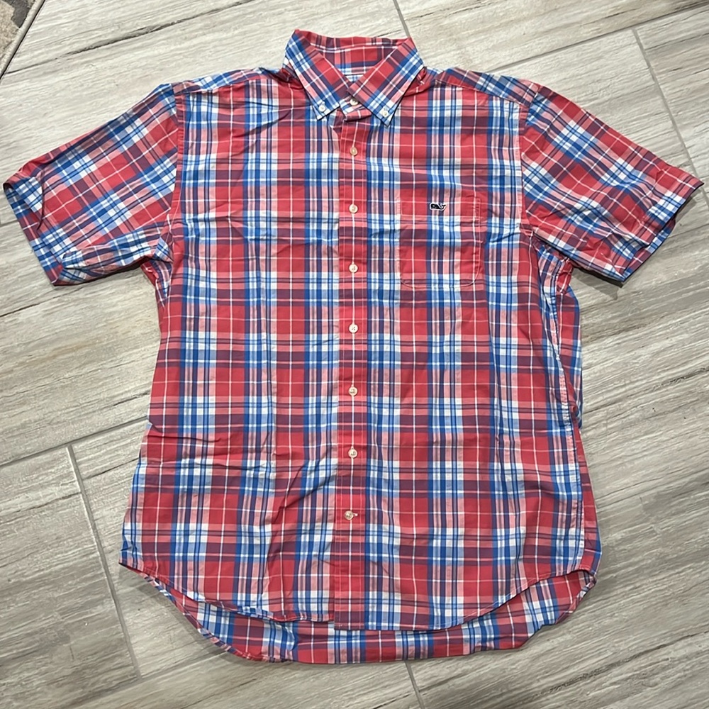 Vineyard vines plaid short sleeved button down.